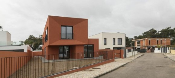 5 bedrooms House for sale in Setubal, Portugal № 107261 3