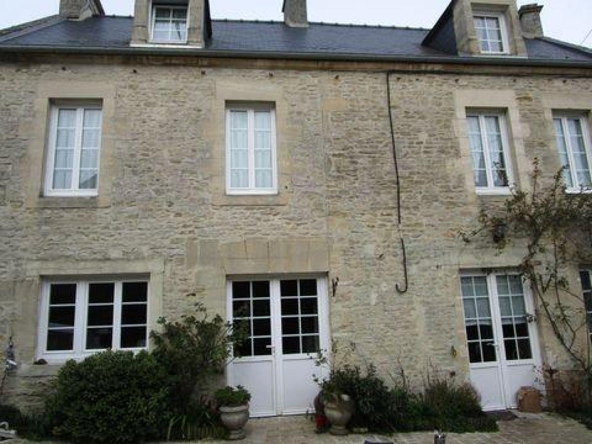 6 bedrooms House in Bayeux, France No. 25010