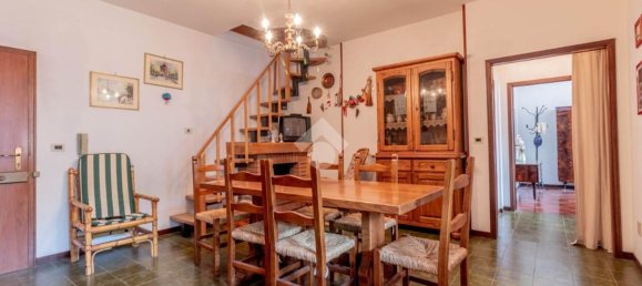 4 bedrooms Apartment in Vergato, Italy No. 322422 2