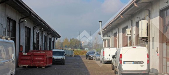 1-salle Entrepôt à Settimo Milanese, Italy No. 210835 11