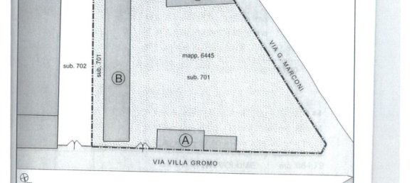 Casa de 35 habitaciónes en Mapello, Italy No. 10051 6