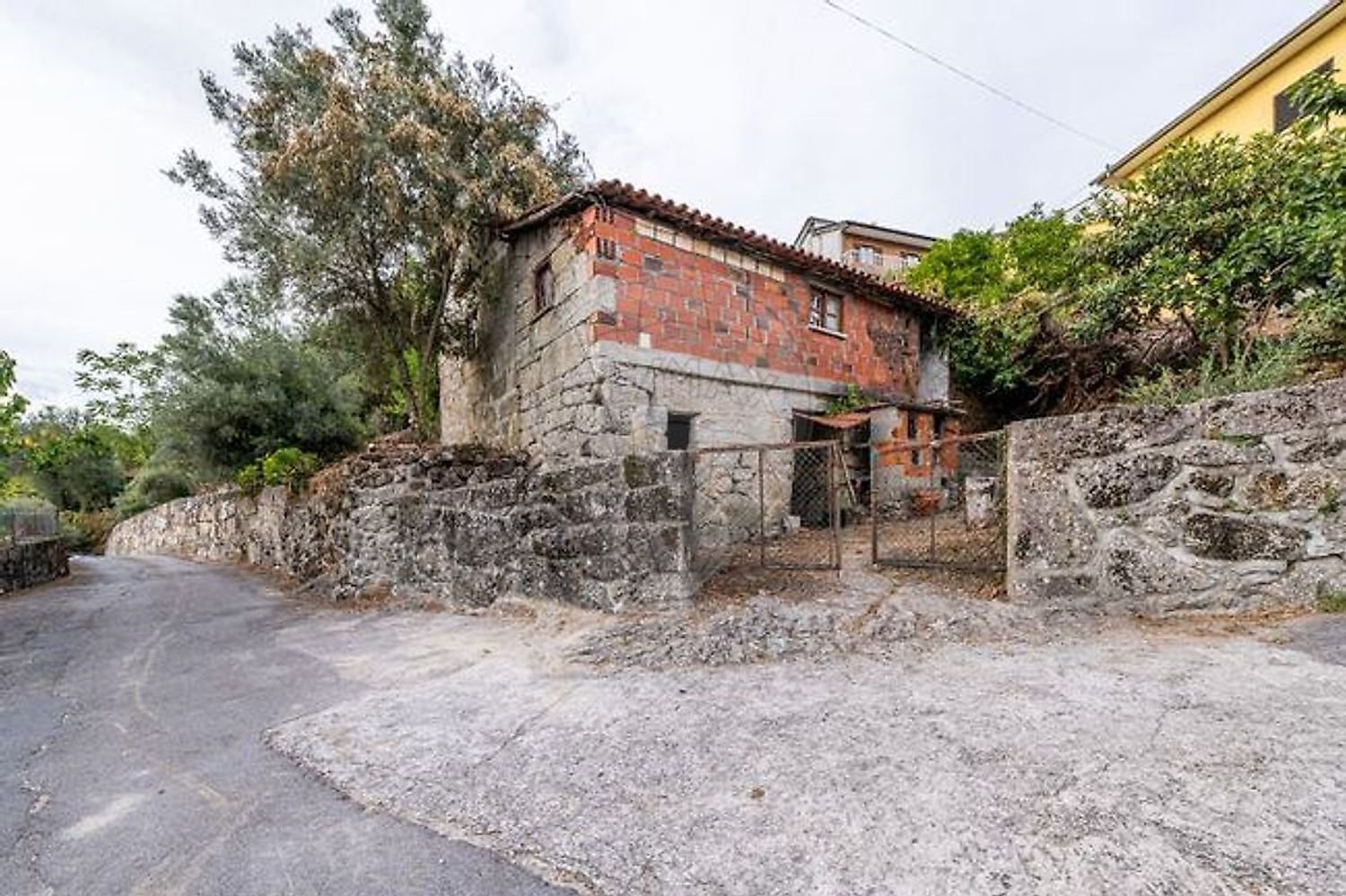 2 bedrooms House in Povoa de Lanhoso, Portugal No. 164556