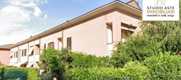 4 rooms Apartment in Cesano Maderno, Italy No. 186916 3