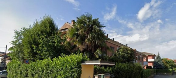 4 rooms Apartment in Cesano Maderno, Italy No. 186916 2
