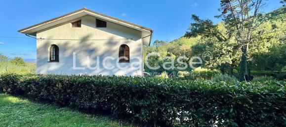 10 rooms Villa in Capannori, Italy No. 141479 6