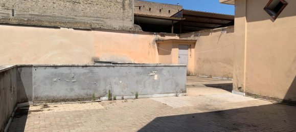 Casa de 5 habitaciónes en Capodrise, Italy No. 110759 4