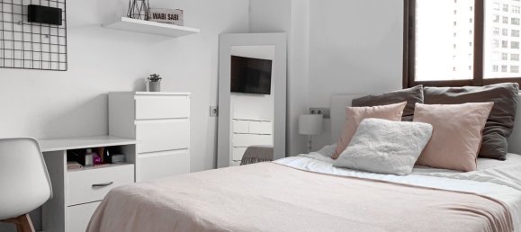 Apartamento de 3 dormitorios en Benidorm, Spain No. 12078 21