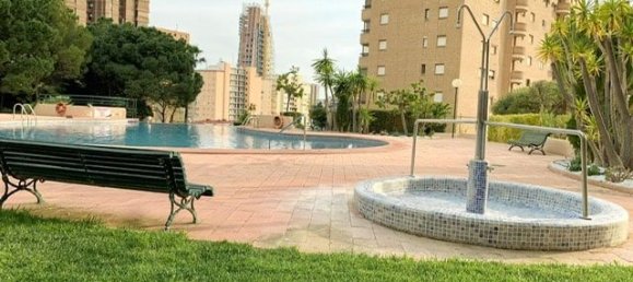 Apartamento de 3 dormitorios en Benidorm, Spain No. 12078 16