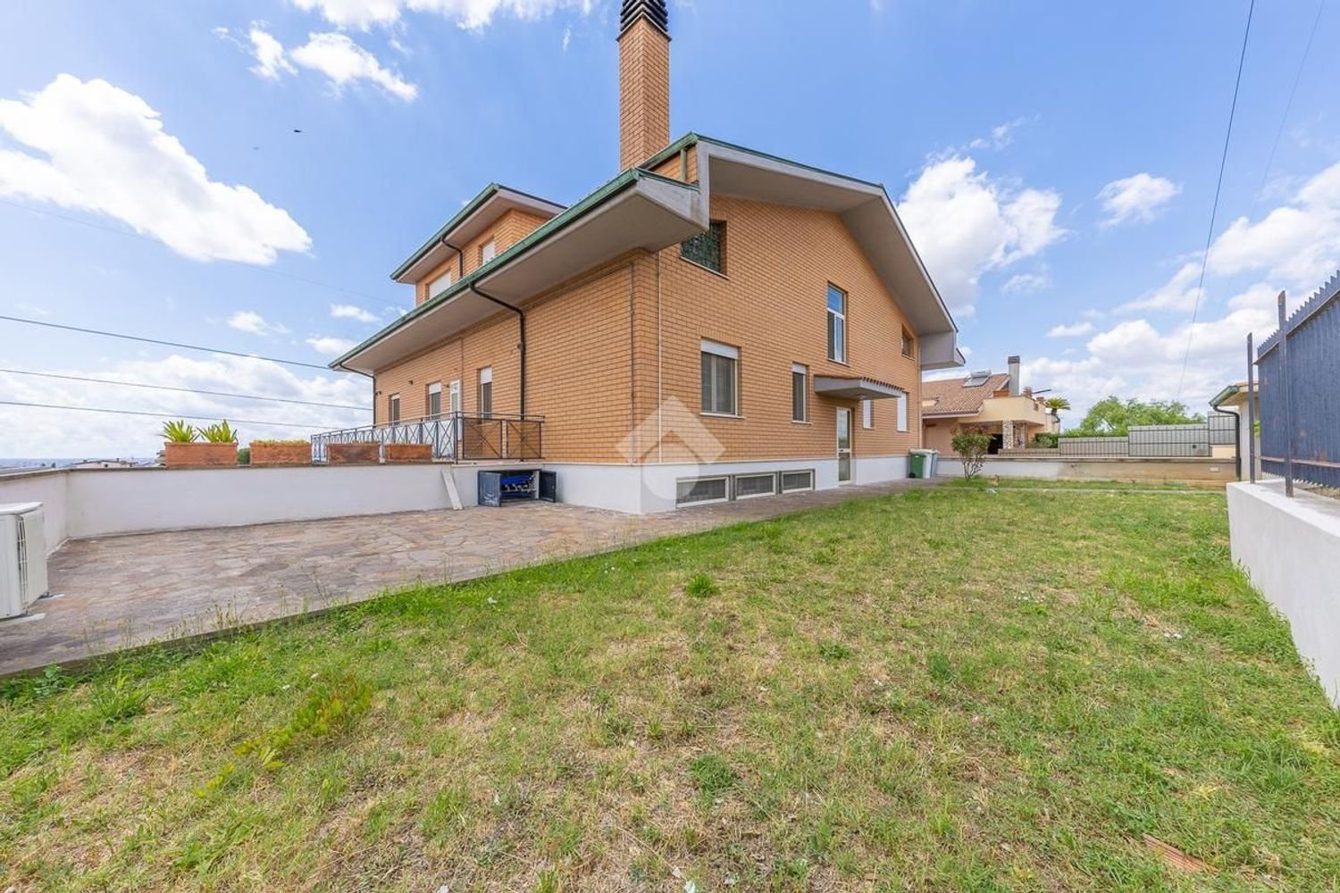 Apartamento de 3 divisões em Guidonia Montecelio, Italy N.º 297250