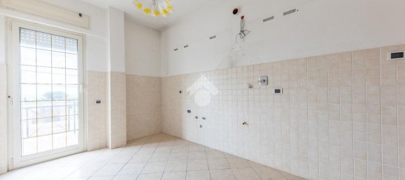 Apartamento de 3 divisões em Guidonia Montecelio, Italy N.º 297250 14