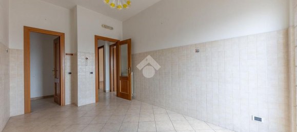 Apartamento de 3 divisões em Guidonia Montecelio, Italy N.º 297250 15