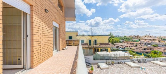 Apartamento de 3 divisões em Guidonia Montecelio, Italy N.º 297250 10