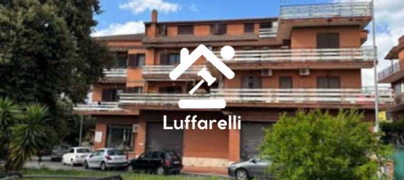 5 chambres Appartement à Rome, Italy No. 9639 2