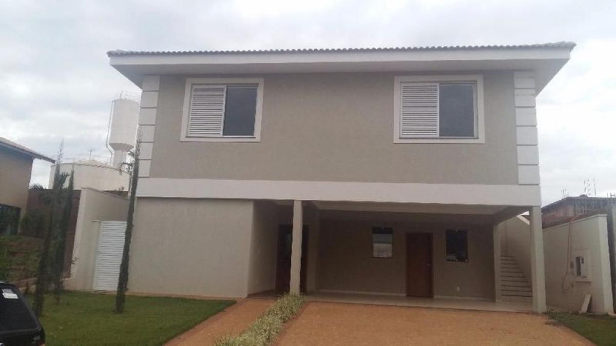 Casa de 3 dormitorios en Sao Paulo, Brazil No. 435558