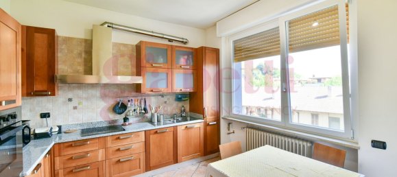 Apartamento de 3 habitaciónes en Mariano Comense, Italy No. 282459 6
