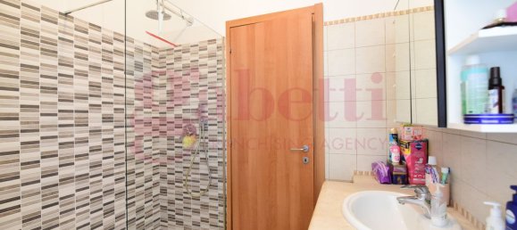 Apartamento de 3 habitaciónes en Mariano Comense, Italy No. 282459 17