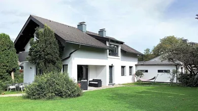 6 rooms House in Regau, Austria No. 197416