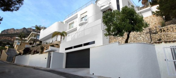3 bedrooms Villa in Altea, Spain No. 11972 8