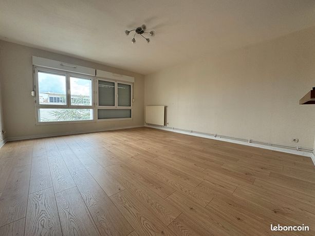 3 bedrooms Apartment in Vandoeuvre-les-Nancy, France No. 310438