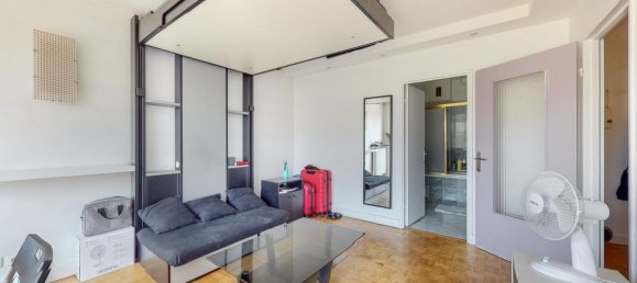 Studio in Villejuif, France No. 164873 3