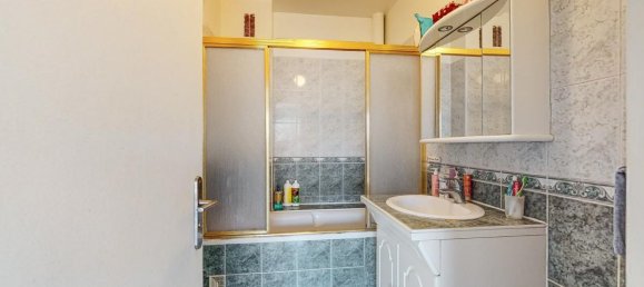 Studio in Villejuif, France No. 164873 9