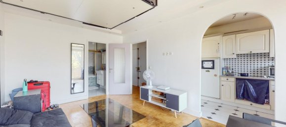 Studio in Villejuif, France No. 164873 4