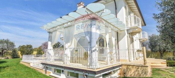 8 rooms Villa in Forte dei Marmi, Italy No. 38808 17