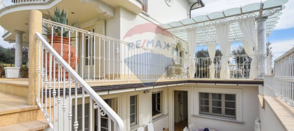 8 rooms Villa in Forte dei Marmi, Italy No. 38808 43