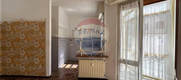 4 rooms Apartment in Savona, Italy No. 14954 17