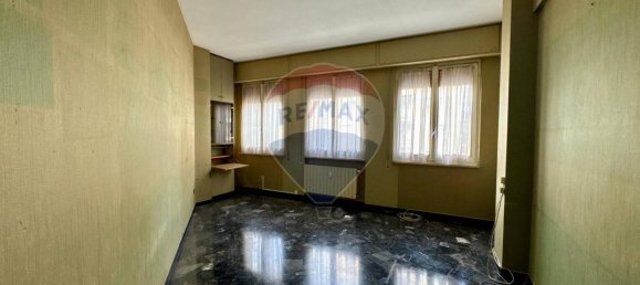 4 rooms Apartment in Savona, Italy No. 14954 10