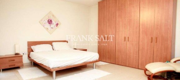 3 bedrooms Penthouse in Saint Julian's, Malta No. 2609 5