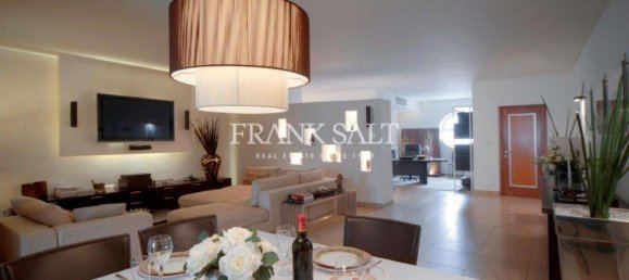 3 bedrooms Penthouse in Saint Julian's, Malta No. 2609 17