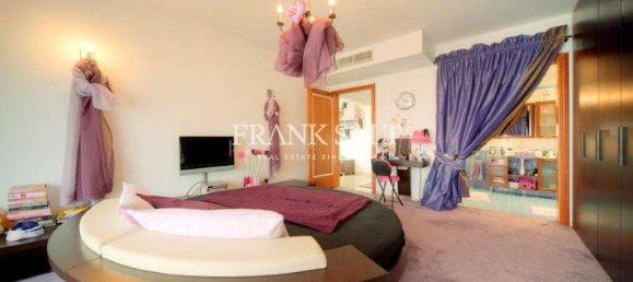 3 bedrooms Penthouse in Saint Julian's, Malta No. 2609 14