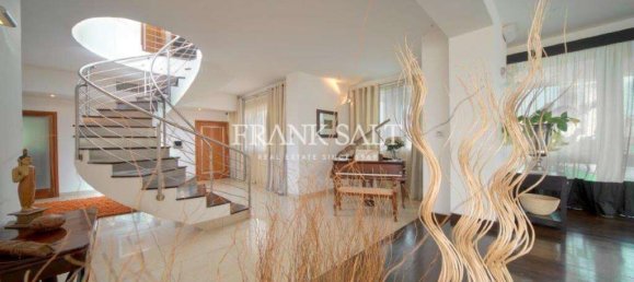 3 bedrooms Penthouse in Saint Julian's, Malta No. 2609 18