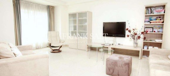 3 bedrooms Penthouse in Saint Julian's, Malta No. 2609 8