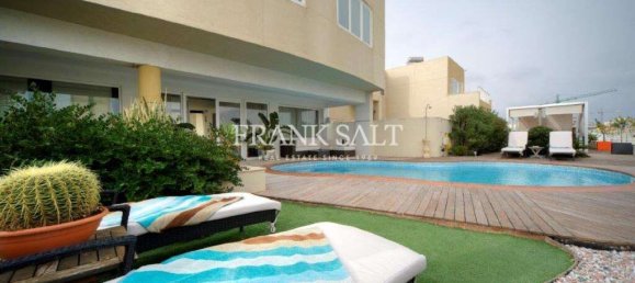 3 bedrooms Penthouse in Saint Julian's, Malta No. 2609 2