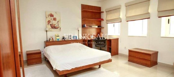 3 bedrooms Penthouse in Saint Julian's, Malta No. 2609 6