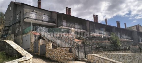 2 bedrooms Apartment in Castel di Sangro, Italy No. 39740 3