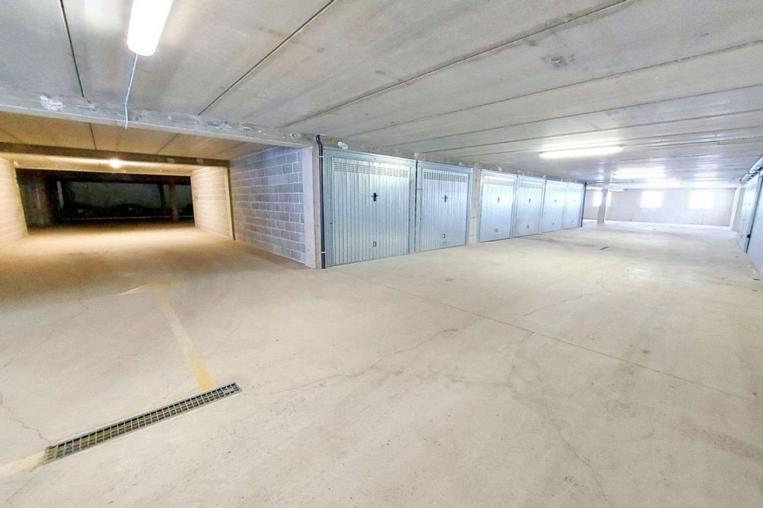 Garaje en Campodolcino, Italy 38 m² No. 207989