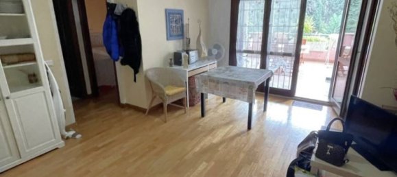 1 bedroom Apartment in Rome, Italy No. 80225 10