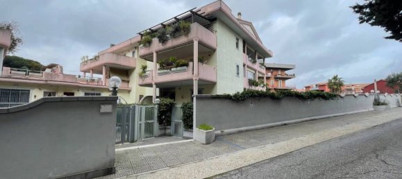 1 bedroom Apartment in Rome, Italy No. 80225 2