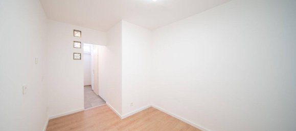 2-salle Appartement à Rudolfsheim-Funfhaus, Austria No. 211722 7