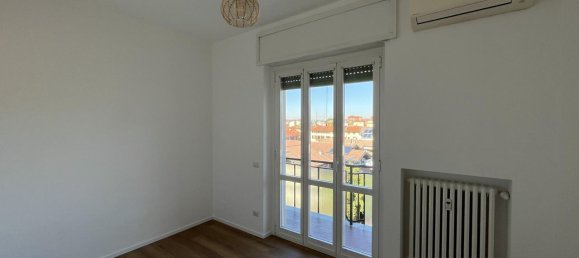 3 rooms Apartment in Arese, Italy No. 24368 7