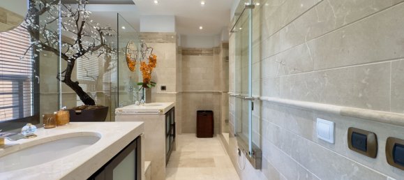 3 bedrooms Apartment in Marbella, Spain No. 143333 18