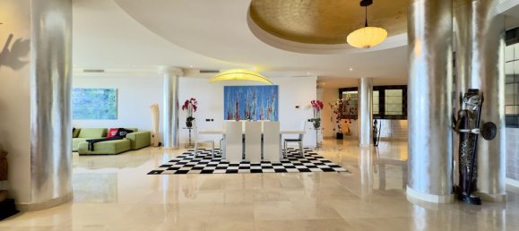 3 bedrooms Apartment in Marbella, Spain No. 143333 2