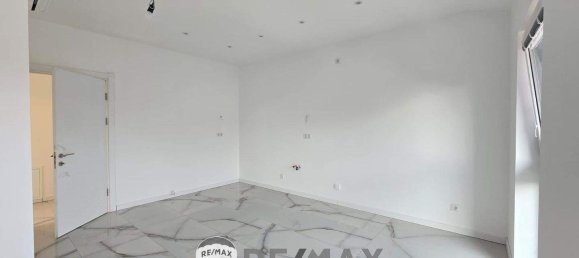 2 rooms Apartment in Tulln an der Donau, Austria No. 226384 3