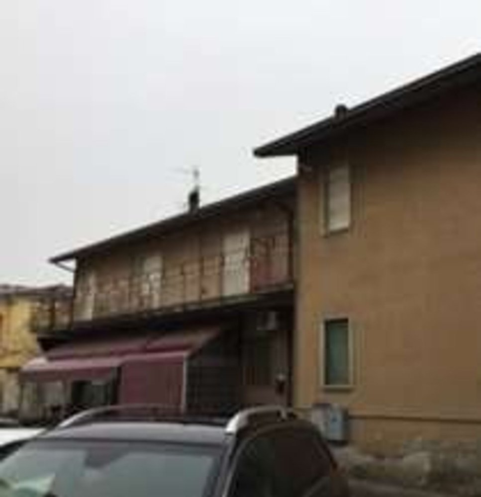 3 Schlafzimmer Wohnung in Lungavilla, Italy, Nr. 395907