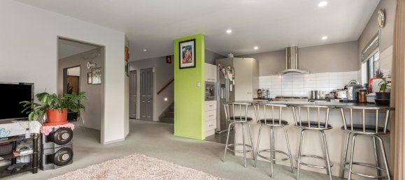 4 bedrooms House in Aotea, New Zealand No. 140 4