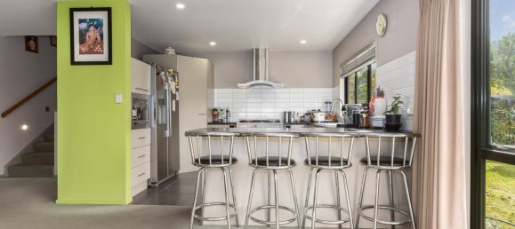 4 bedrooms House in Aotea, New Zealand No. 140 2