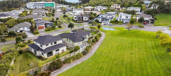 4 bedrooms House in Aotea, New Zealand No. 140 16